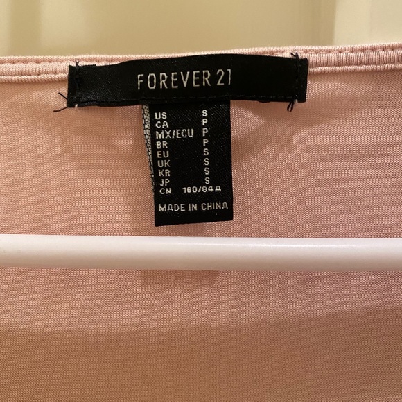 Light pink v-neck long sleeve from Forever 21 - Picture 4 of 4
